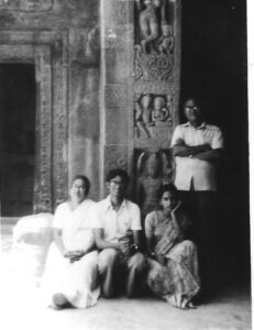 t Ellora Caves (Aurangabad) - 1977